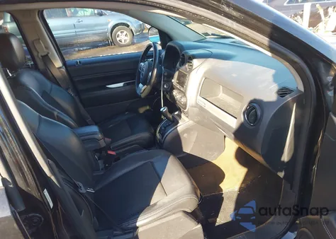 2016 Jeep Compass Latitude из США, поврежденный, VIN 1C4NJDEB5GD572897